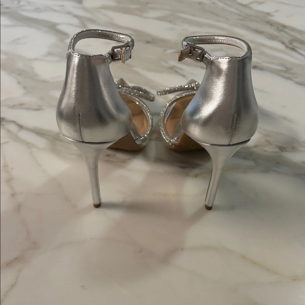 Elegant Silver Strappy Heels with Bow - Picture 3 of 6